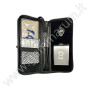 Elegant case complete with accessories for diamond grading