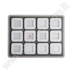 Elegantes Display mit 12 Holzboxen- weiß